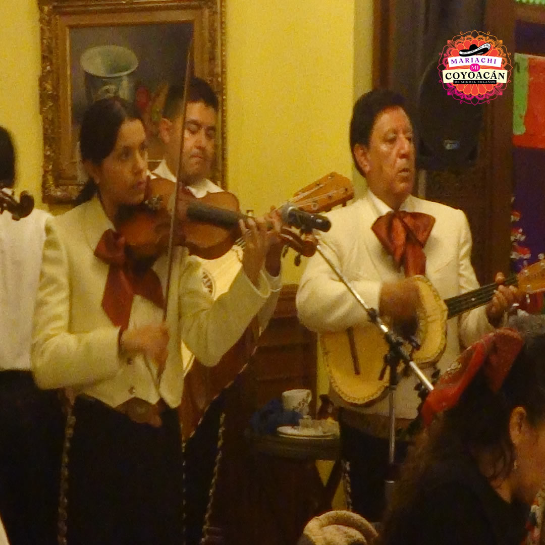 Mariachis en Coacalco